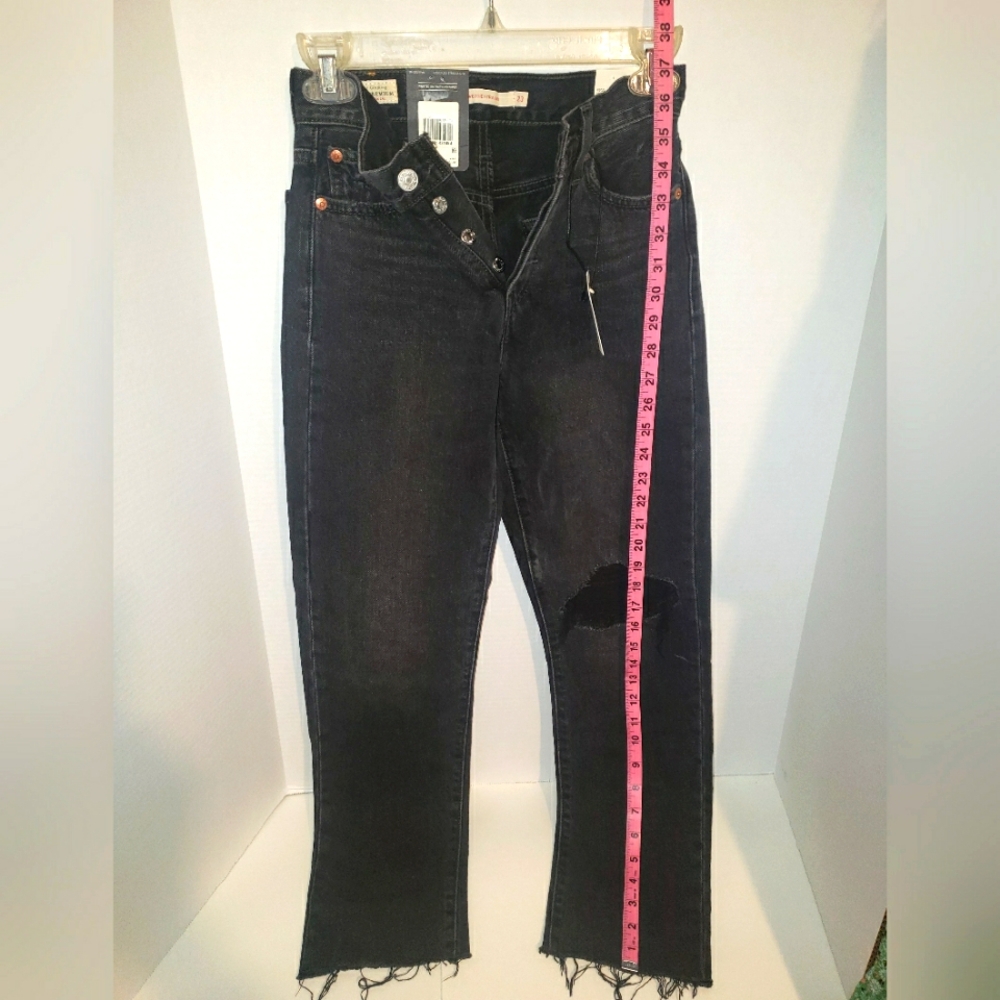 NWT Levi's Wedgie Straight High Rise 23 Jeans